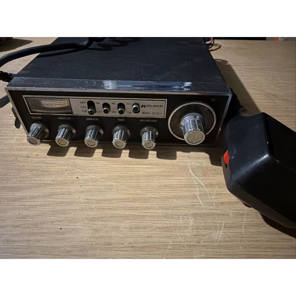 Vintage CB Radio Midland International Model 13-883 Untested
